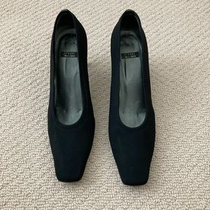 Stuart Weizmann Fabric Pumps-Patent Heels & Detail